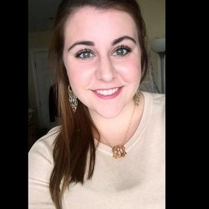 Meet your Posher, Leah